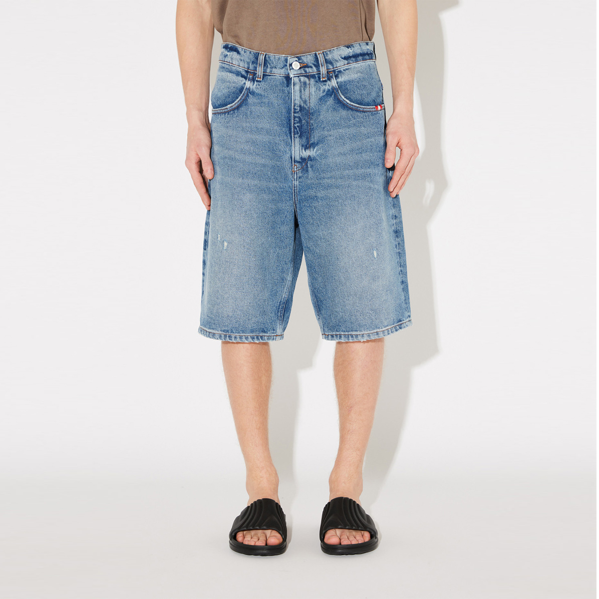 Amish Bermuda Tommy Labrea - 2 Amish Bermuda Tommy Labrea - 2