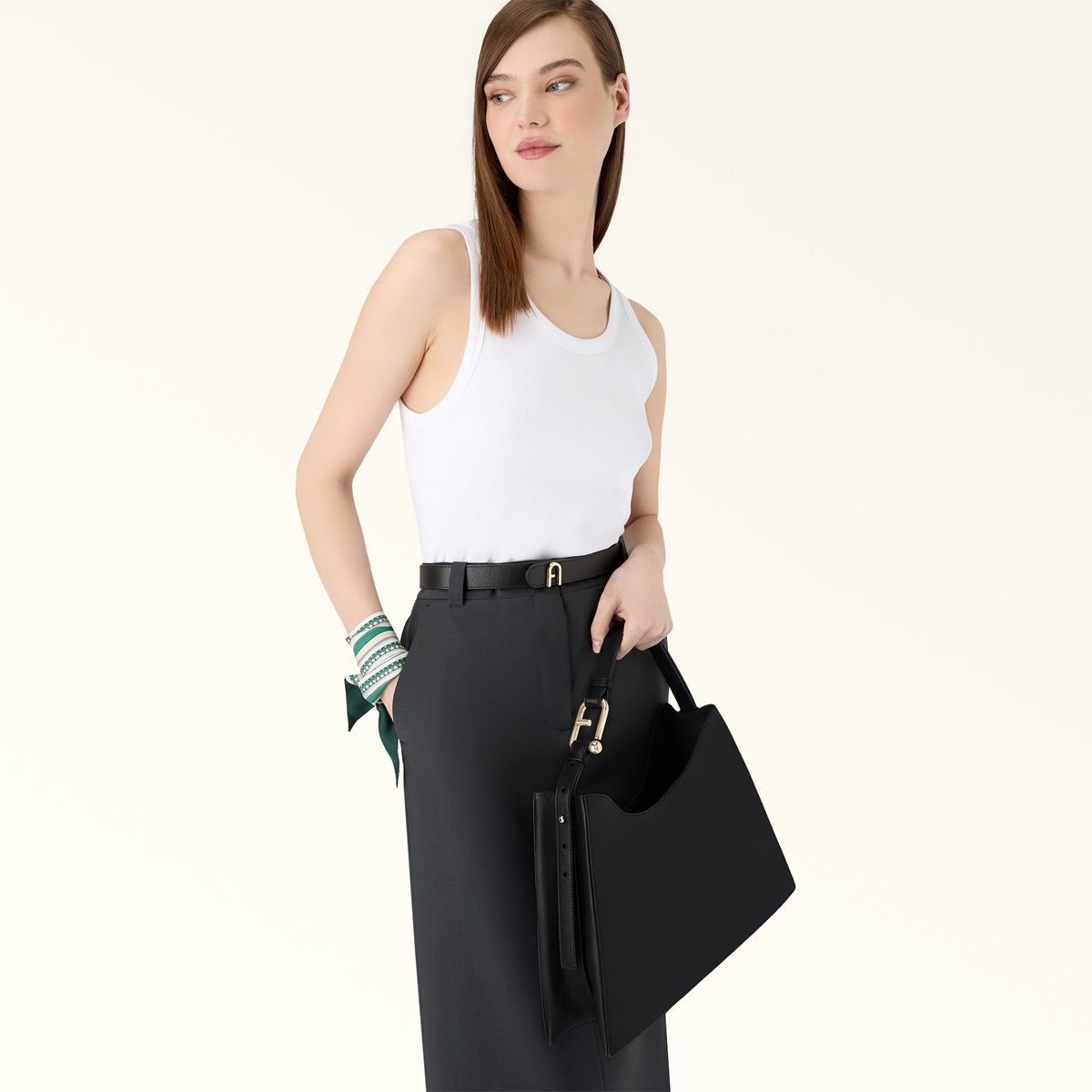 Furla Hobo Bag Nuvola L Nero - 2 Furla Hobo Bag Nuvola L Nero - 2