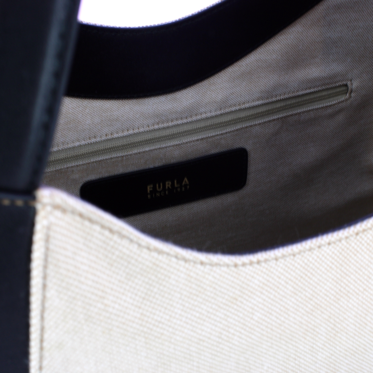 Furla Borsa a spalla Goccia XL Natural Nero - 4