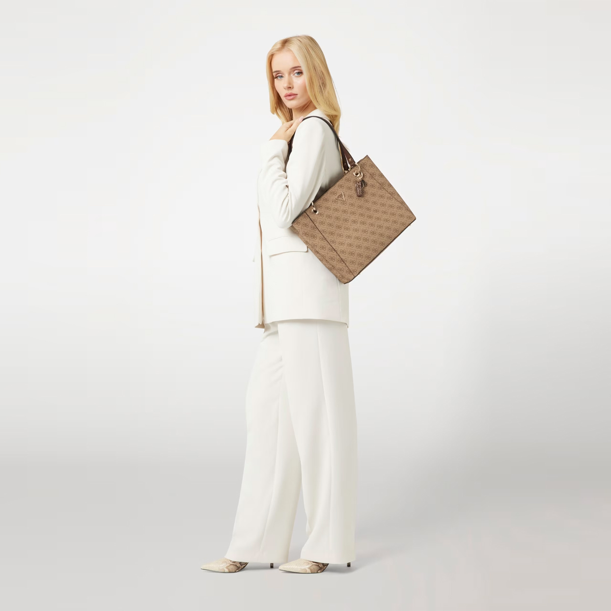 Guess Shopper Noelle Latte Logo Brown - 2