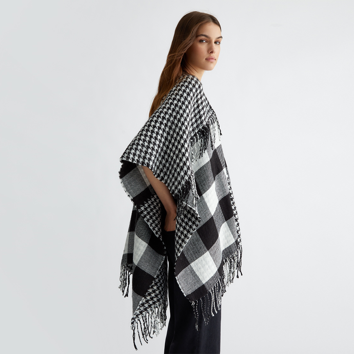 Liu Jo Cloack Poncho Bianco Nero - 3 Liu Jo Cloack Poncho Bianco Nero - 3