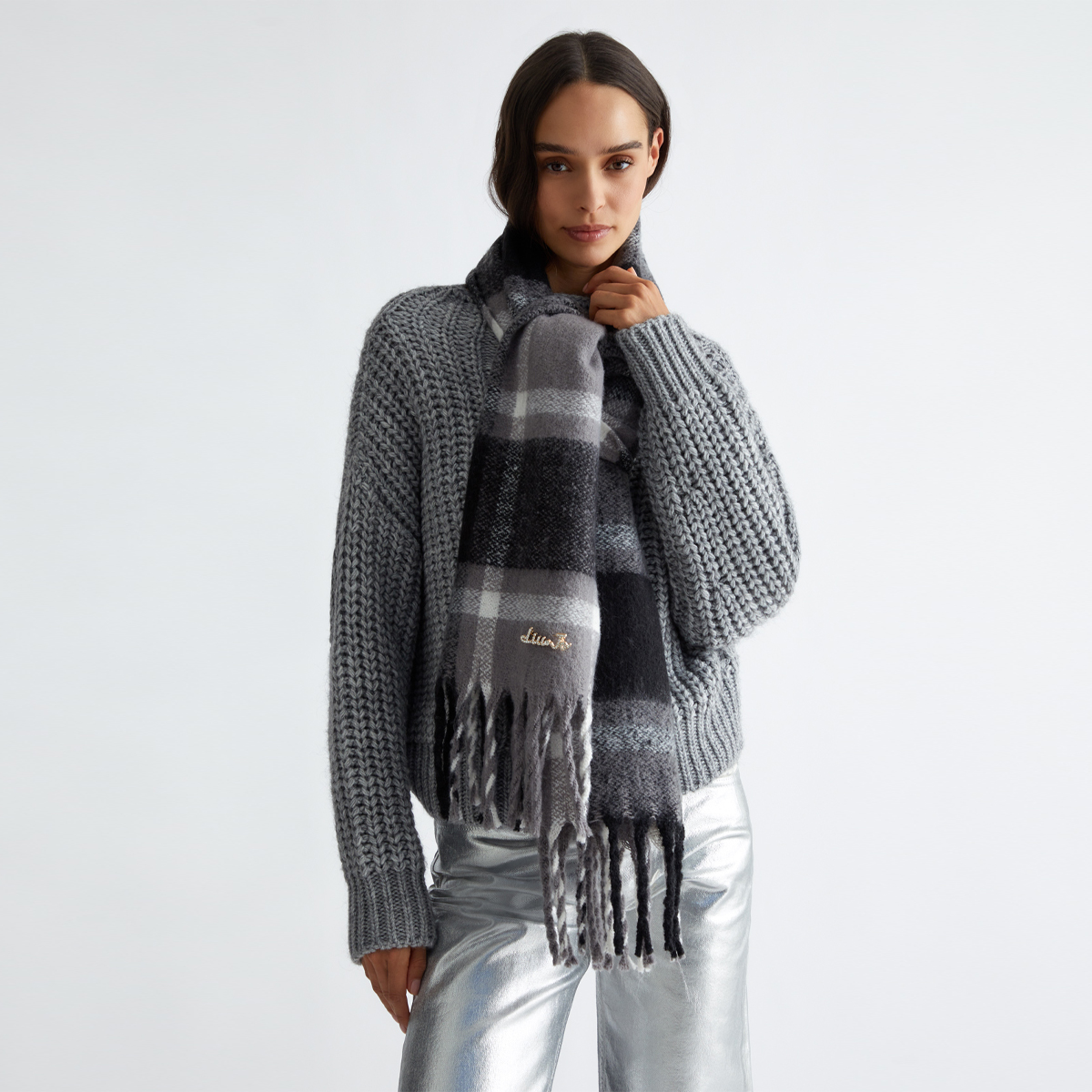 Liu Jo Scialle Jacquard Black - 2 Liu Jo Scialle Jacquard Black - 2