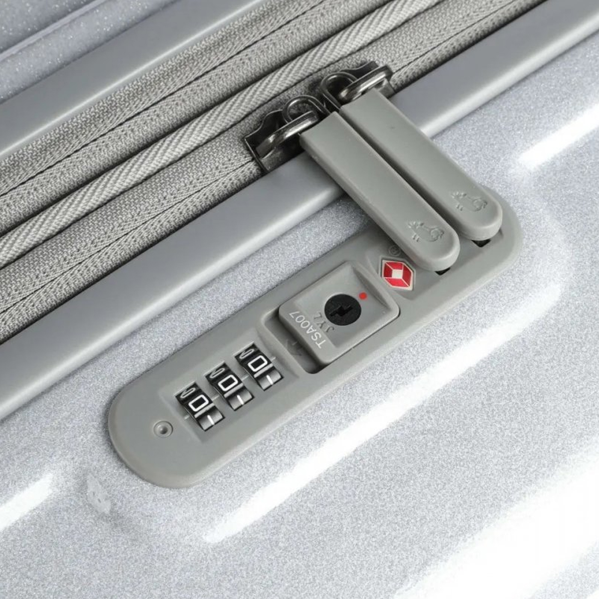 Mandarina Duck Trolley Medio 69 cm LOGODUCK + Exp. Glitter Silver - 5 Mandarina Duck Trolley Medio 69 cm LOGODUCK + Exp. Glitter Silver - 5