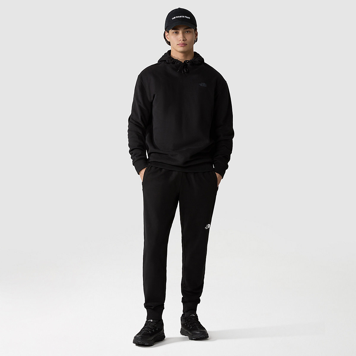 The North Face Joggers NSE Light TNF Black - 5 The North Face Joggers NSE Light TNF Black - 5