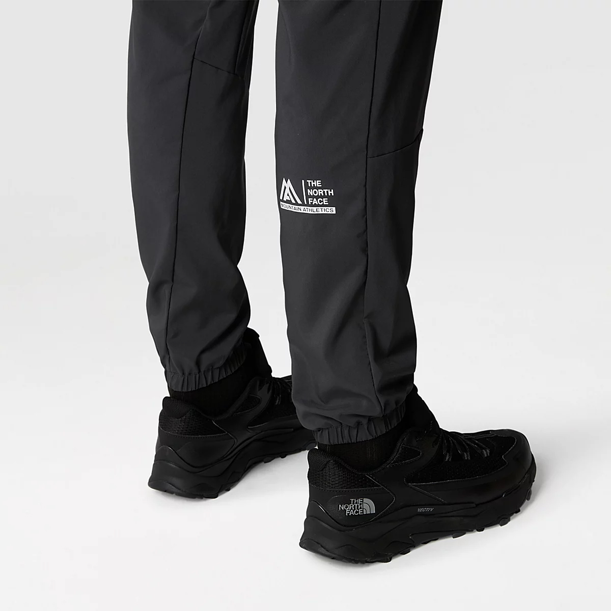 The North Face Joggers Wind Track Asphalt Grey - 8 The North Face Joggers Wind Track Asphalt Grey - 8