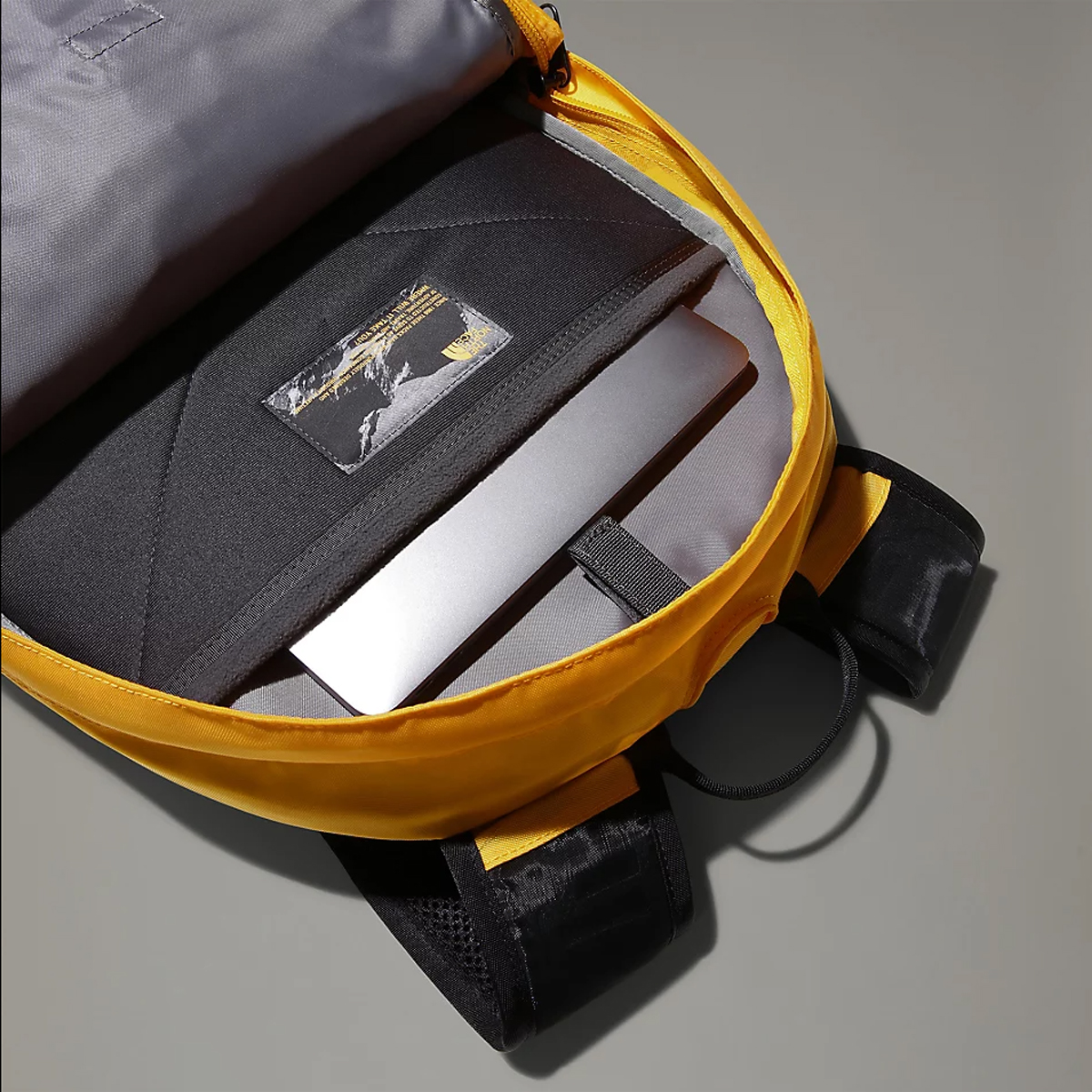 The North Face Zaino Borealis Classic Summit Gold TNF Black - 7 The North Face Zaino Borealis Classic Summit Gold TNF Black - 7