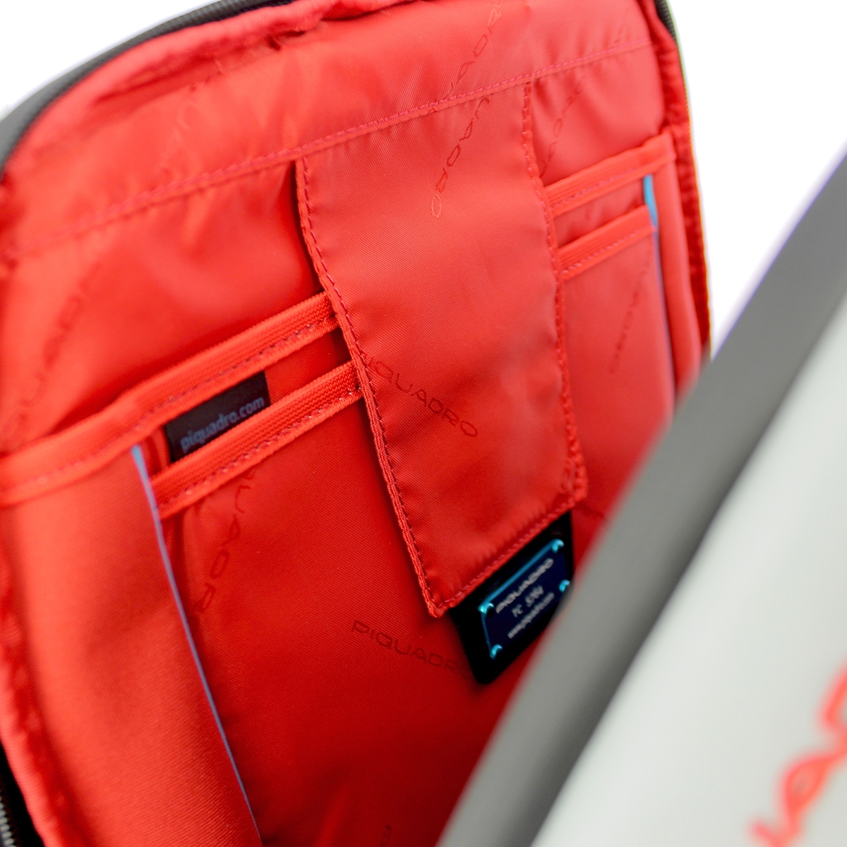 Piquadro Zaino Fast-Check PC/iPad® Urban Connequ 15.6 - 6 Piquadro Zaino Fast-Check PC/iPad® Urban Connequ 15.6 - 6