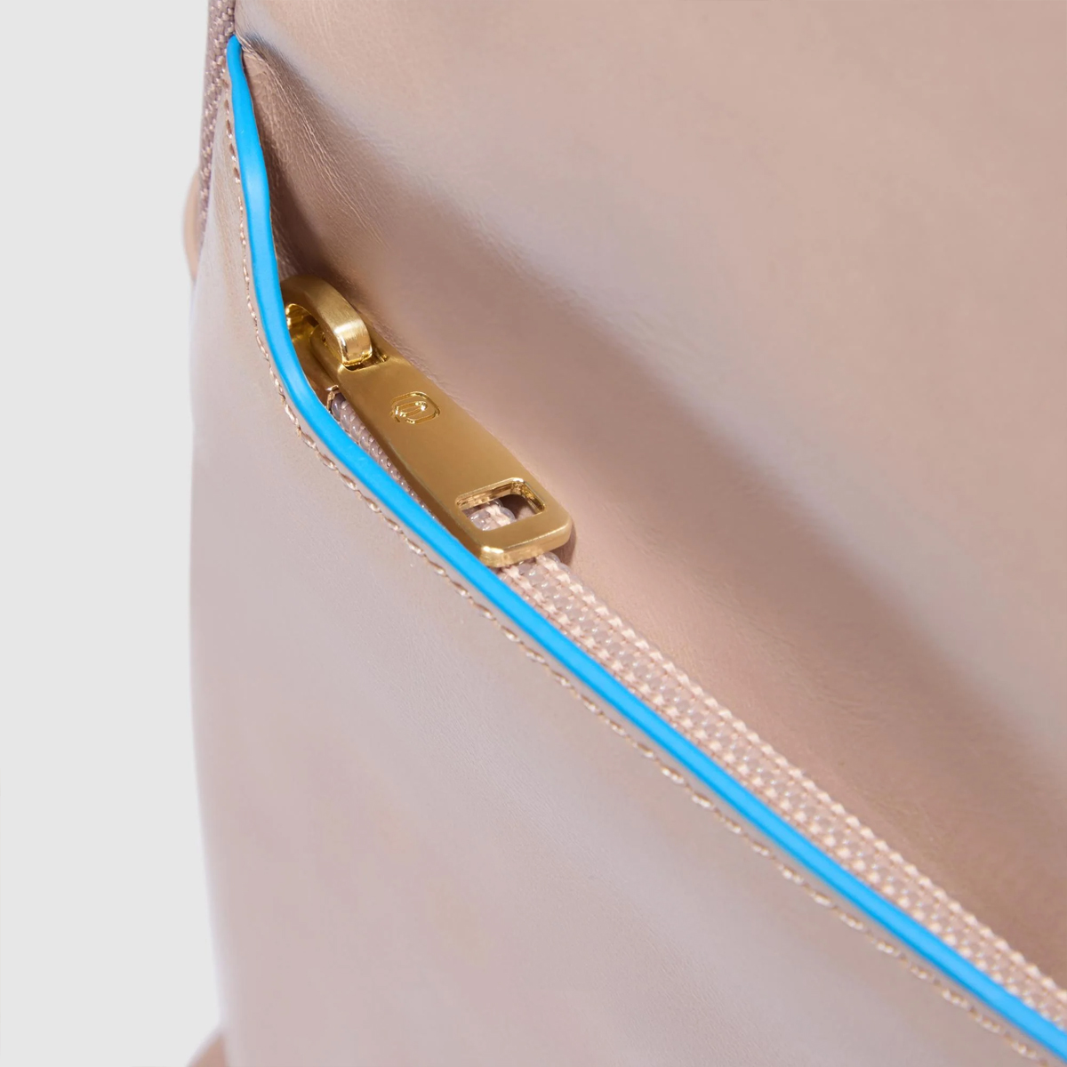 Piquadro Zainetto Blue Square Porta PC 14" Rosa2 - 5 Piquadro Zainetto Blue Square Porta PC 14" Rosa2 - 5