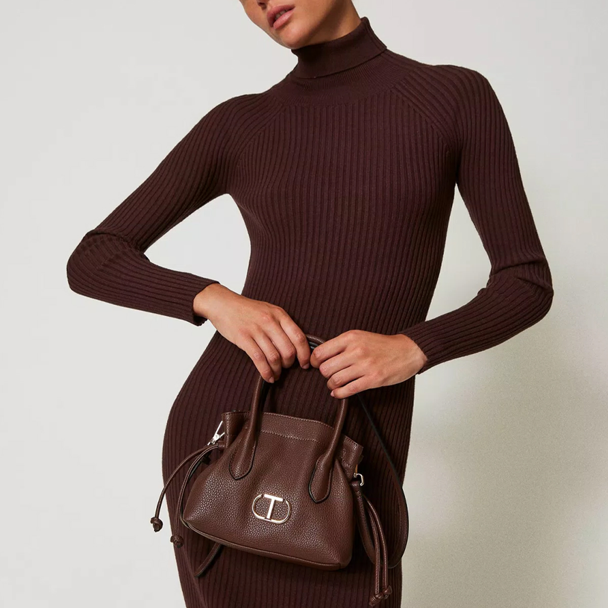 Twinset Oval T Coffee Chocolate Small Tote Bag - 2 Twinset Oval T Coffee Chocolate Small Tote Bag - 2